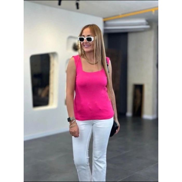 Kadın Kare Yaka Kalın Askılı Beyaz Triko Bluz