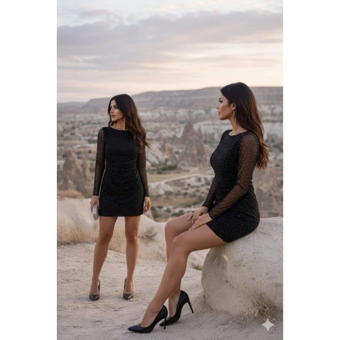 Kadın Kayık Yaka Kolları Transparan Içi Astarlı Full Taş Detay Mini Elbise