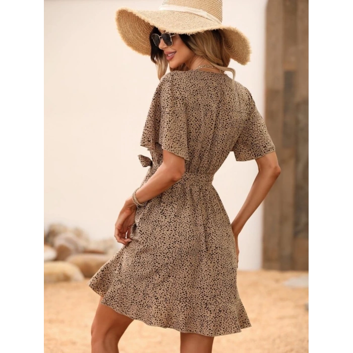 Kadın Kısa Kelebek Kollu Kruvaze Yakalı Belden Kuşaklı Kısa Desenli Süprem Elbise