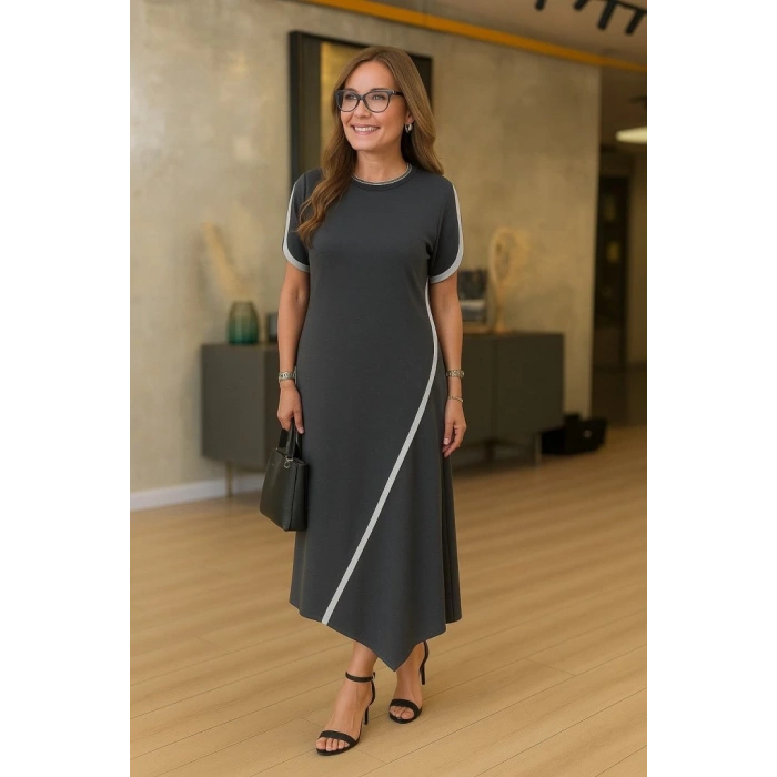 Kadın Kısa Kollu Bisiklet Yaka çift şerit Renk Detaylı Asimetrik Kesim Viskon Iki Iplik Elbise