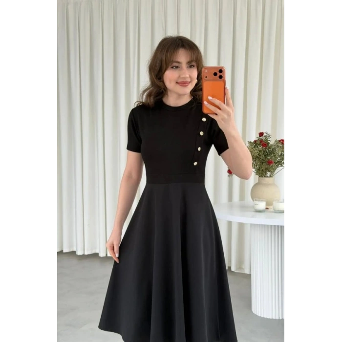 Kadın Kısa Kollu Bisiklet Yaka Gold Düğme Detay Midi Boy Elbise