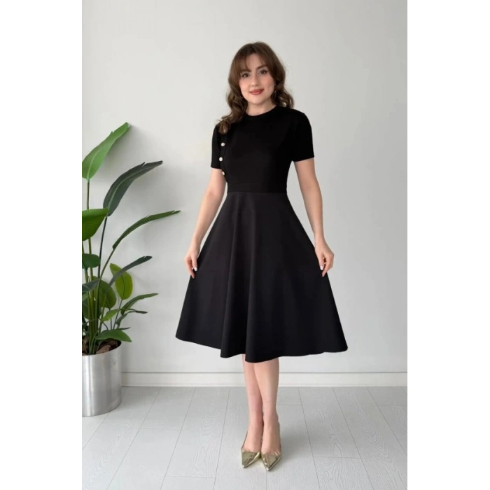 Kadın Kısa Kollu Bisiklet Yaka Gold Düğme Detay Midi Boy Elbise