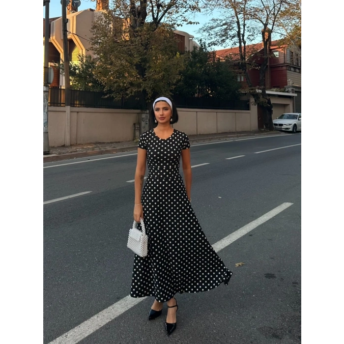 Kadın Kısa Kollu Bisiklet Yaka Puantiyeli Maksi örme Krep Elbise