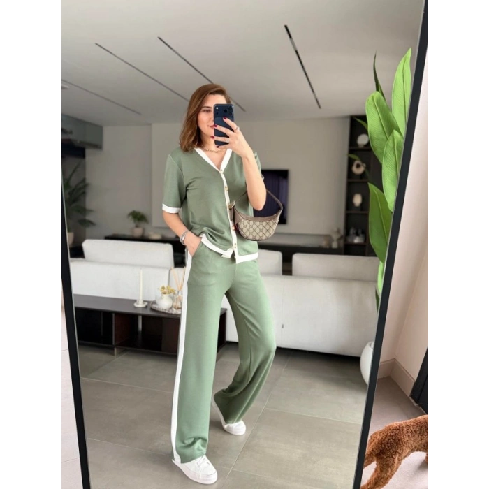 Kadın Kısa Kollu Ribana Ve Gold Düğme Detay Hırka Yanı şeritli Pantolon Ikili Takım