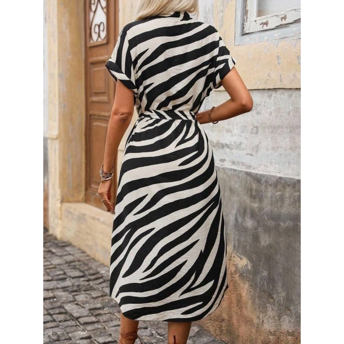 Kadın Kısa Kollu V Hakim Yakalı Zebra Desenli Midi Süprem Elbise