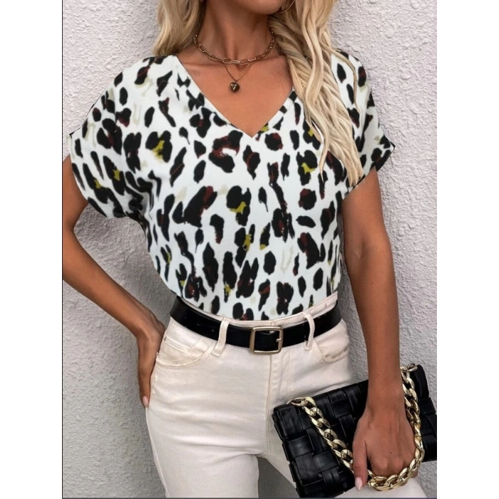 Kadın Kısa Kollu V Yaka Leopar Desen Krep Bluz