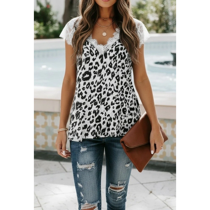 Kadın Kısa Kollu V Yakalı Dantelli Süprem Bluz