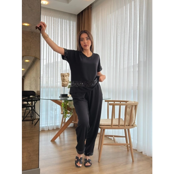 Kadın Kısa Kollu V Yakalı Pul Payetli Viskon Iki Iplik Bluz Ve Pantolon Ikili Takım