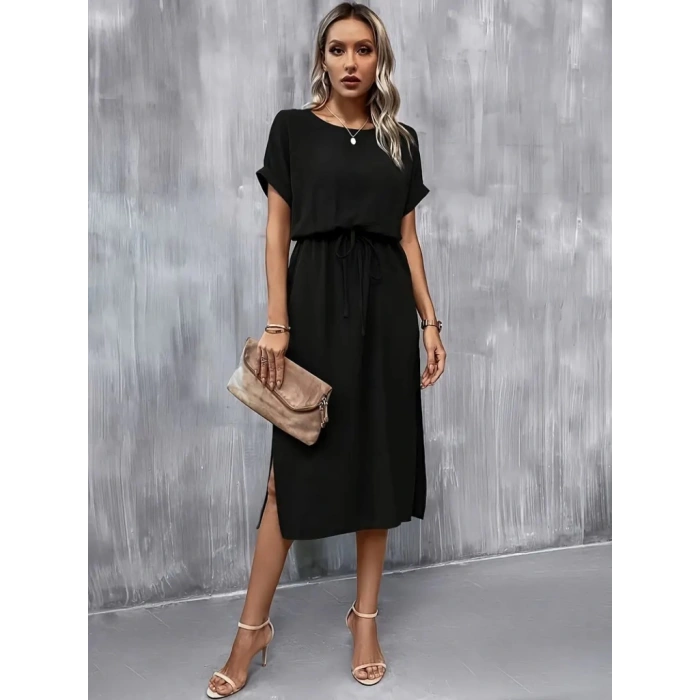 Kadın Kısa Kollu Yakası Açık Belden Bağlamalı Yırtmaçlı Viskon Elbise