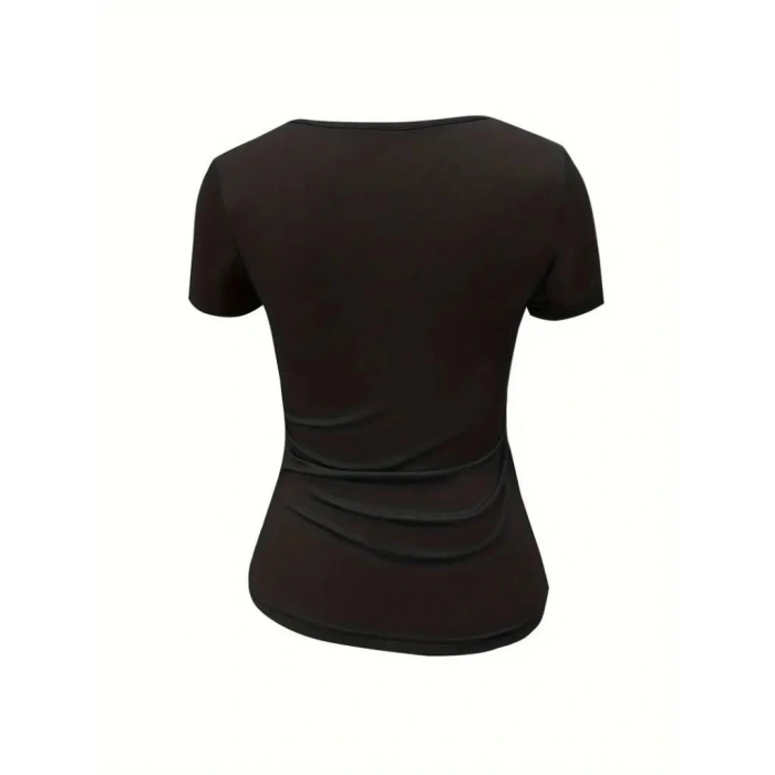 Kadın Kısa Kollu Yakası Açık Lazer Kesik Detaylı Viskon Bluz