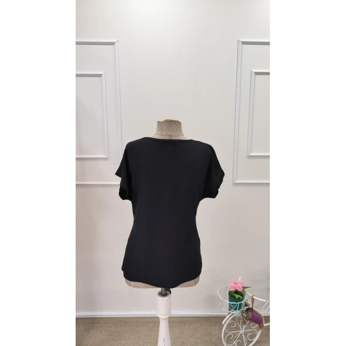 Kadın Kısa Kollu Yuvarlak Yakalı Yandan Sarmal Detaylı Bürümcük Bluz