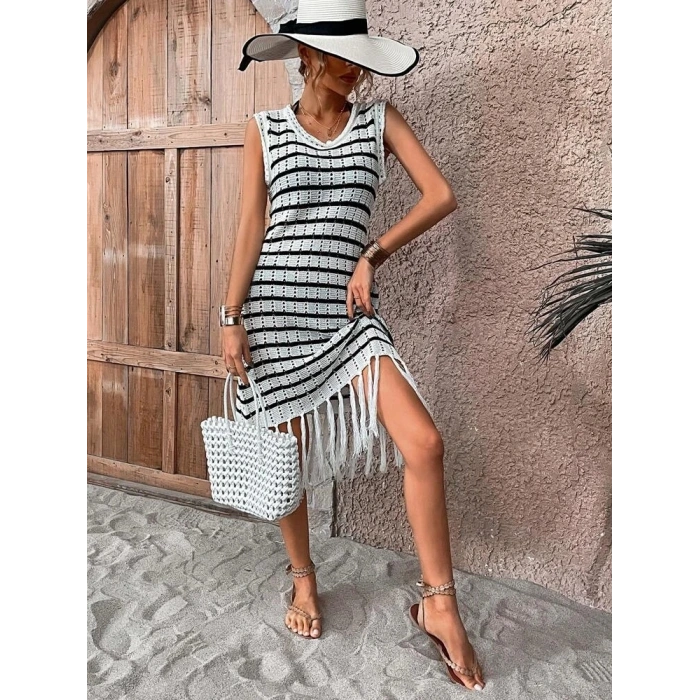 Kadın Kolsuz V Yaka Eteği Püsküllü çizgi Desen Triko Elbise