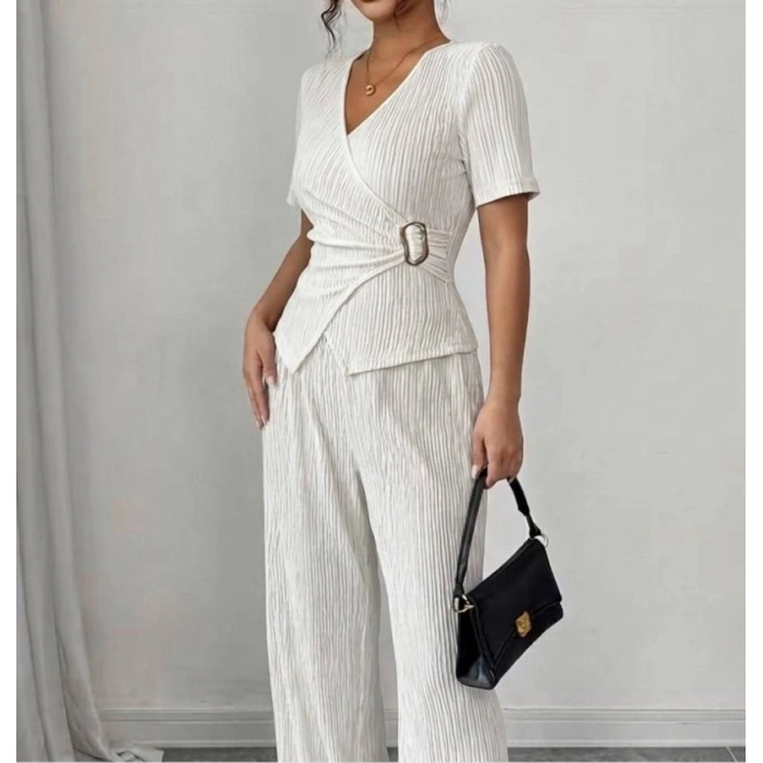 Kadın Toka Detaylı Kruvaze Takım