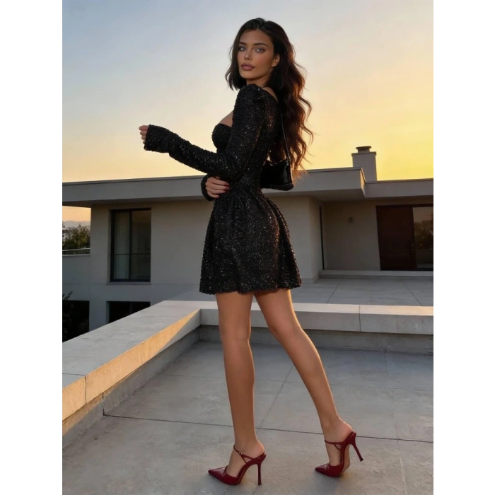 Kadın Uzun Kollu Armut Yaka Pul Payet Işlemeli Mini Gece Elbisesi