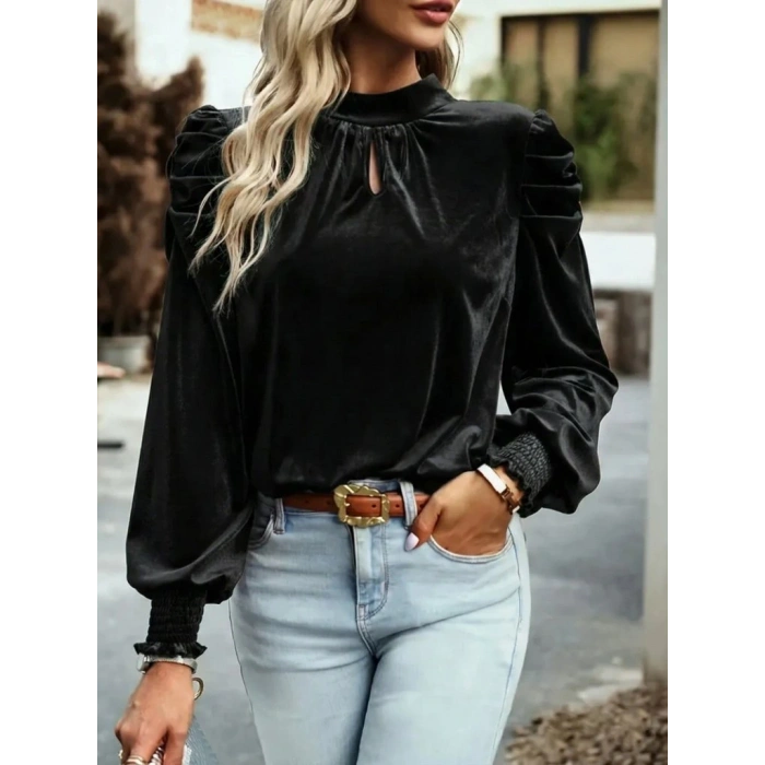 Kadın Uzun Kollu Balıkçı Yaka Damla Detaylı Kadife Bluz