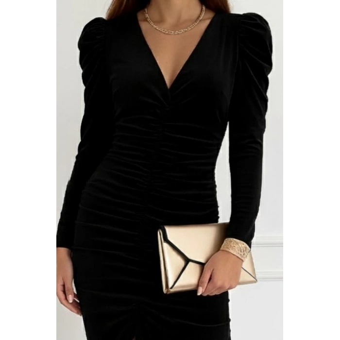 Kadın Uzun Kollu Derin Kruvaze Yakalı önden Büzgülü Yırtmaç Detaylı Kadife Midi Elbise