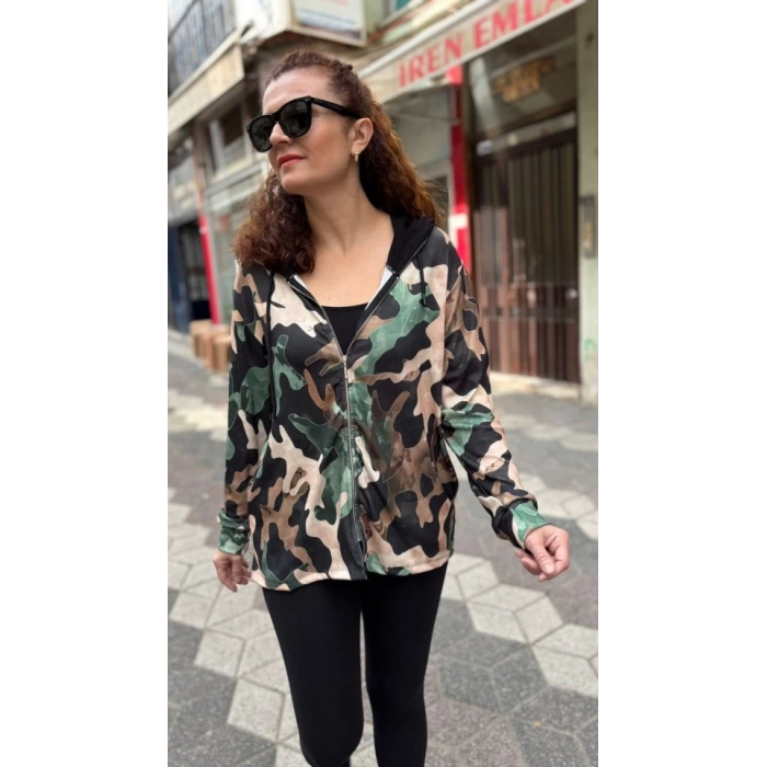 Kadın Uzun Kollu Kapüşon Detay Dijital Baskılı Ceket