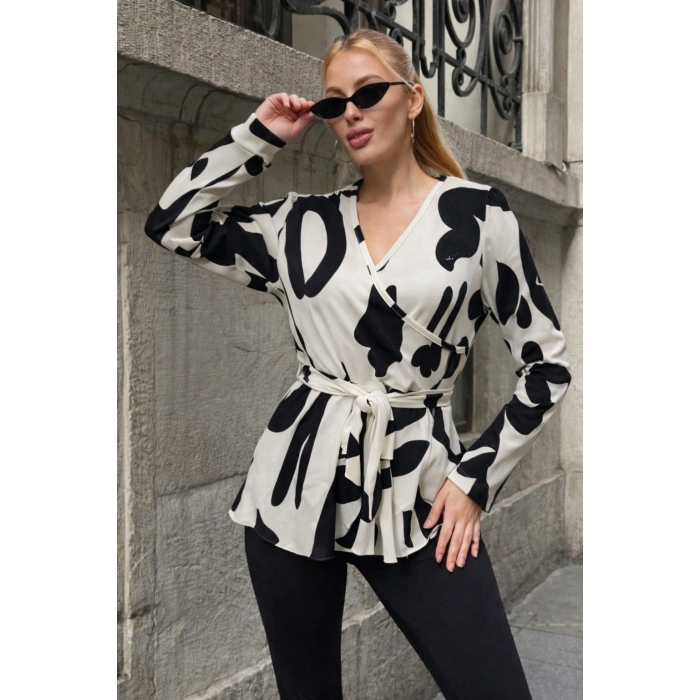 Kadın Uzun Kollu Kruvaze Yakalı Yandan Bağlamalı Kısa Beli Kuşaklı Modal Bluz