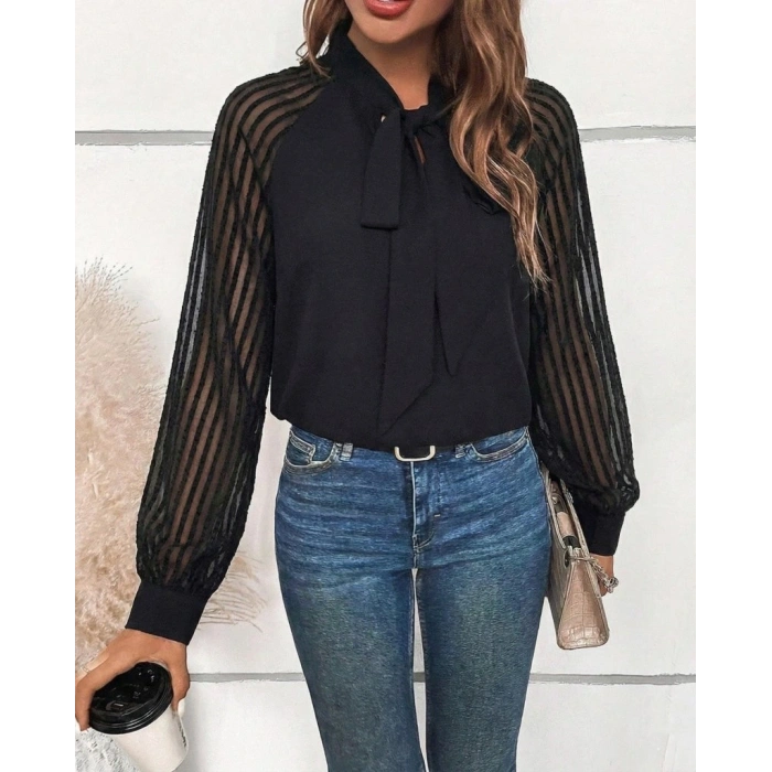 Kadın Uzun Kollu Reglan Kol Detaylı Tüllü Yakadan Bağlamalı Sandy Bluz