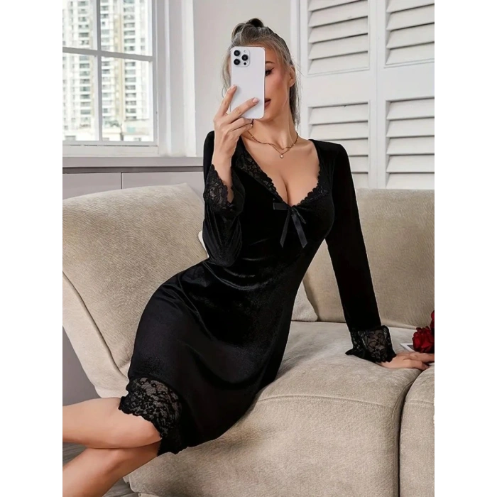Kadın Uzun Kollu V Dantel Yakalı Mini Kadife Elbise