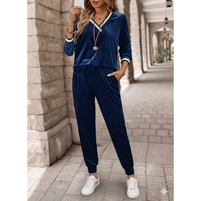 Kadın Uzun Kollu V Yaka Kadife Bluz Ve Pantolon Ikili Takım