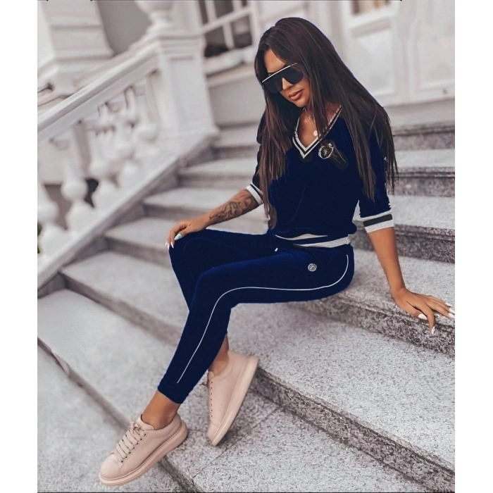 Kadın Uzun Kollu V Yaka Yakası Ve Kol Ağzı şerit Detay Kadife Takım