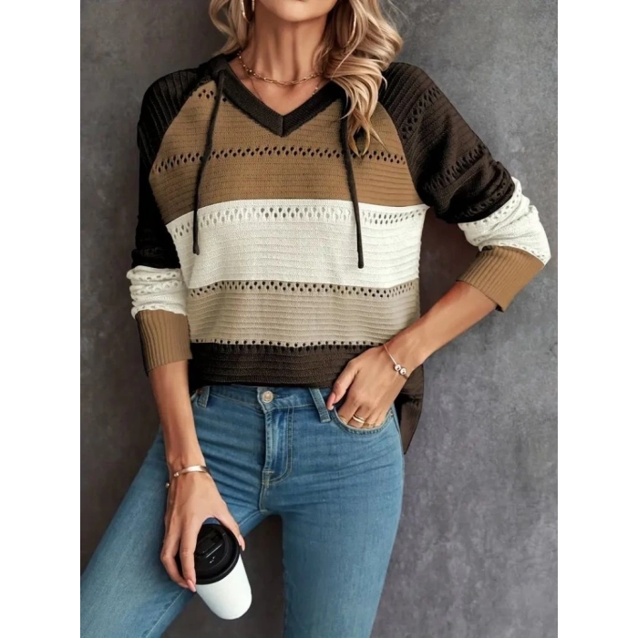 Kadın Uzun Kollu V Yakalı Bağcıklı Kapşonlu Triko Bluz