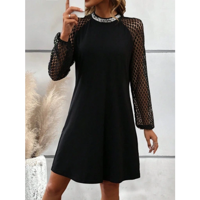 Kadın Uzun Kollu Yarı Balıkçı Yaka Pulpayetli Kolları Dantel Detaylı Mini Ithal Krep Elbise