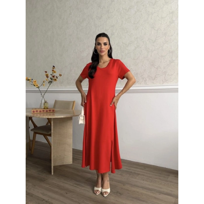 Kadın V Yaka Yırtmaç Detaylı Midi Boy Elbise