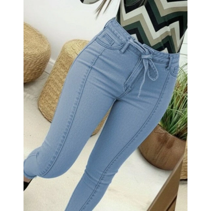 Kadın Yüksek Bel Belden Kuşaklı Yırtık Detaylı Kot Pantolon