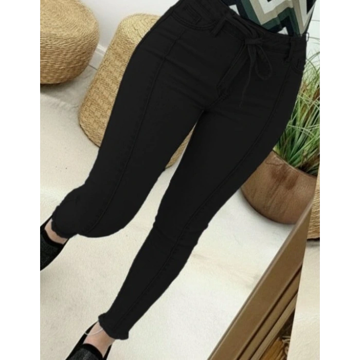 Kadın Yüksek Bel Belden Kuşaklı Yırtık Detaylı Kot Pantolon