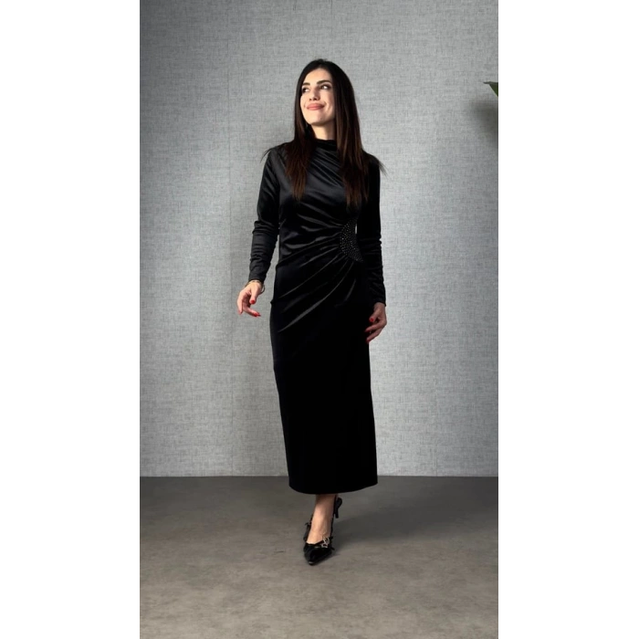 Kadınbalıkçı Yaka Büzgü Ve Taş Işleme Detay Maxi Boy Kadife Elbise