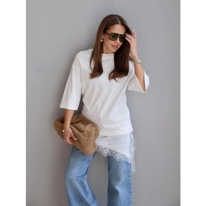 Kısa Kollu Asimetrik Kesim Dantel Güpür Detay Bluz