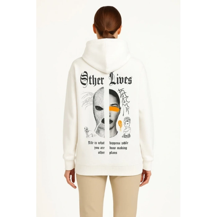 Oversize Üç İplik Şardonlu Kapüşonlu Sweatshirt – Beyaz “Other Lives” Ön Ve Arka Baskılı, Kanguru Cepli, Ribanalı Rahat Kışlık Model Beyaz