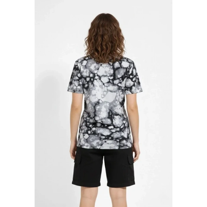 Siyah Gri Taş Desenli Tişört – Regular Kalıp, Bisiklet Yaka, Dijital Baskılı Modern Tasarım T-Shirt - Siyah