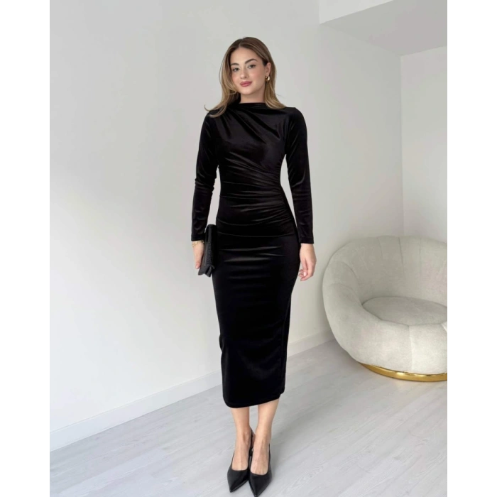 Siyah Uzun Kollu Büzgü Detay Kadife Kumaş Midi Boy Elbise