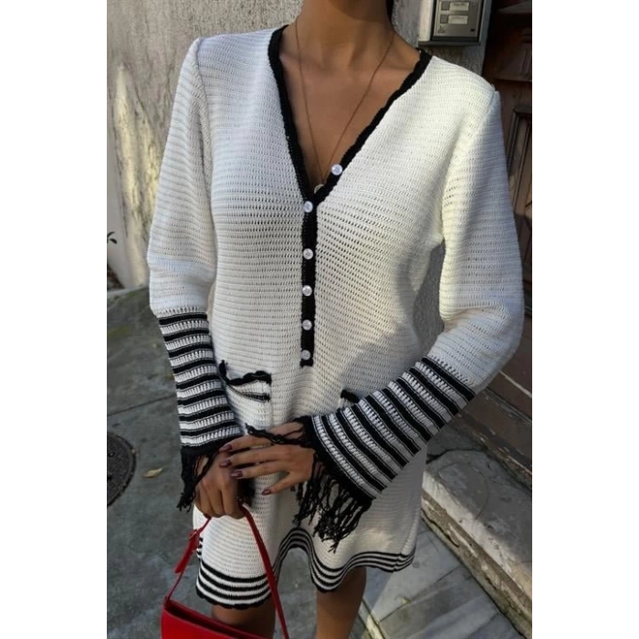 Triko Kolları Püsküllü Düğmeli Elbise 2849