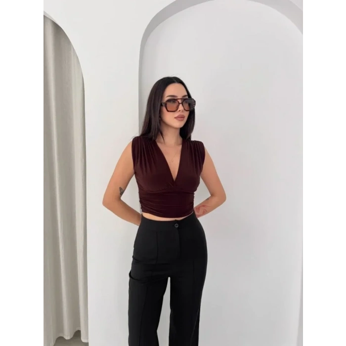 Vatkalı Kolsuz V Yaka Drapeli Crop Bluz Likralı Fit - Kahverengi