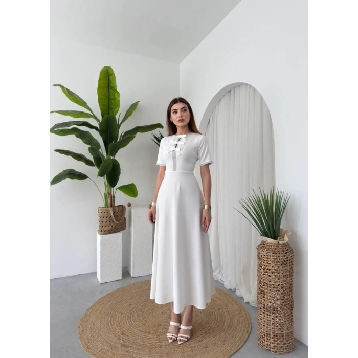 Wera Taşlı Fiyonk Detaylı Elbise