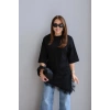 Kısa Kollu Asimetrik Kesim Dantel Güpür Detay Bluz