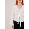 Ön Bağlamalı Volan Kol Beyaz Bluz