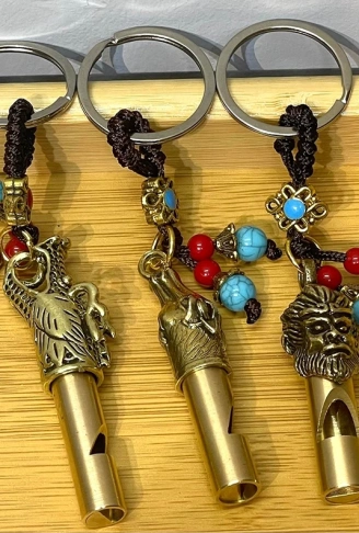 Metal Figürlü Düdük Anahtarlık Alk4461