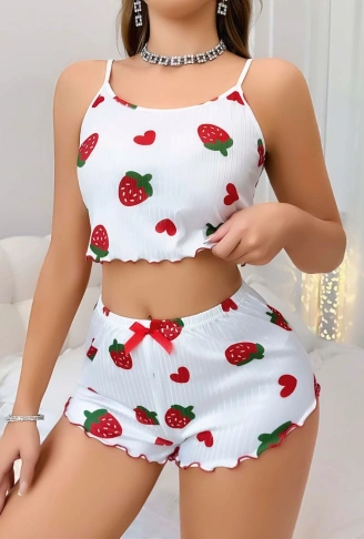 Kadın Beyaz Çilek desenli Şortlu Pijama Takımı 5053