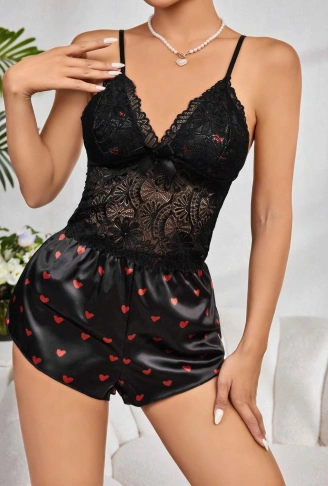 Kadın Siyah Kırmızı Kalp Desenli Saten Şort Pijama Takımı 2232