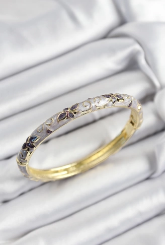 Mineli Pirinç Gri Çiçek Motifli Gold Renk Kadın Kelepçe