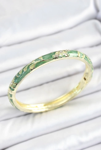 Mineli Pirinç Zirkon Taşlı Yeşil Çiçek Desenli Gold Renk Kadın Kelepçe