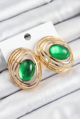 Pirinç Zümrüt Yeşili Zirkon Taşlı Oval Model Gold Renk Kadın Küpe