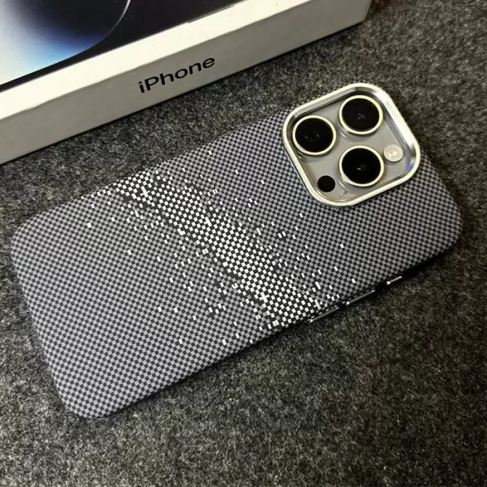 iPhone 16 Pro Max Karbon Fiber Metal Kamera Korumalı Kılıf İnce Sert Magsafe Arka Kapak Koruma Siyah Mor Kahve