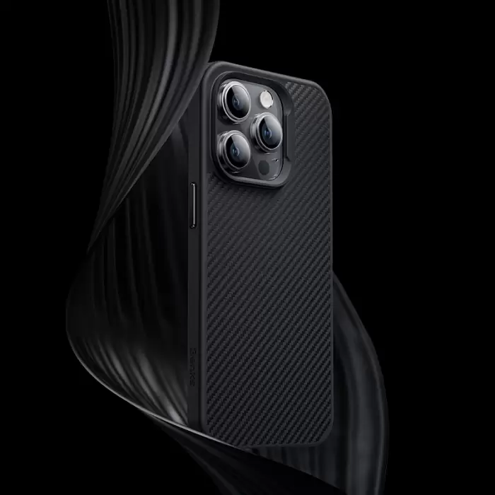 Apple İphone 13 Kılıf Karbon Fiber Magsafe Şarj Özellikli Benks 600d Hybrid Kevlar Kapak