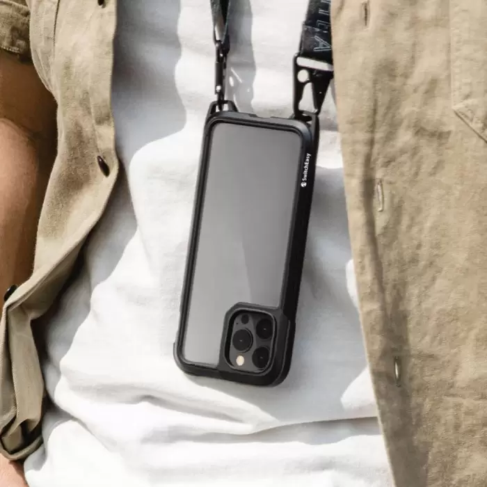Apple İphone 13 Pro Kılıf Boyun Askılı Kompozit Tasarımlı Şok Önleyicili Lisanslı Switcheasy Odyssey Kapak